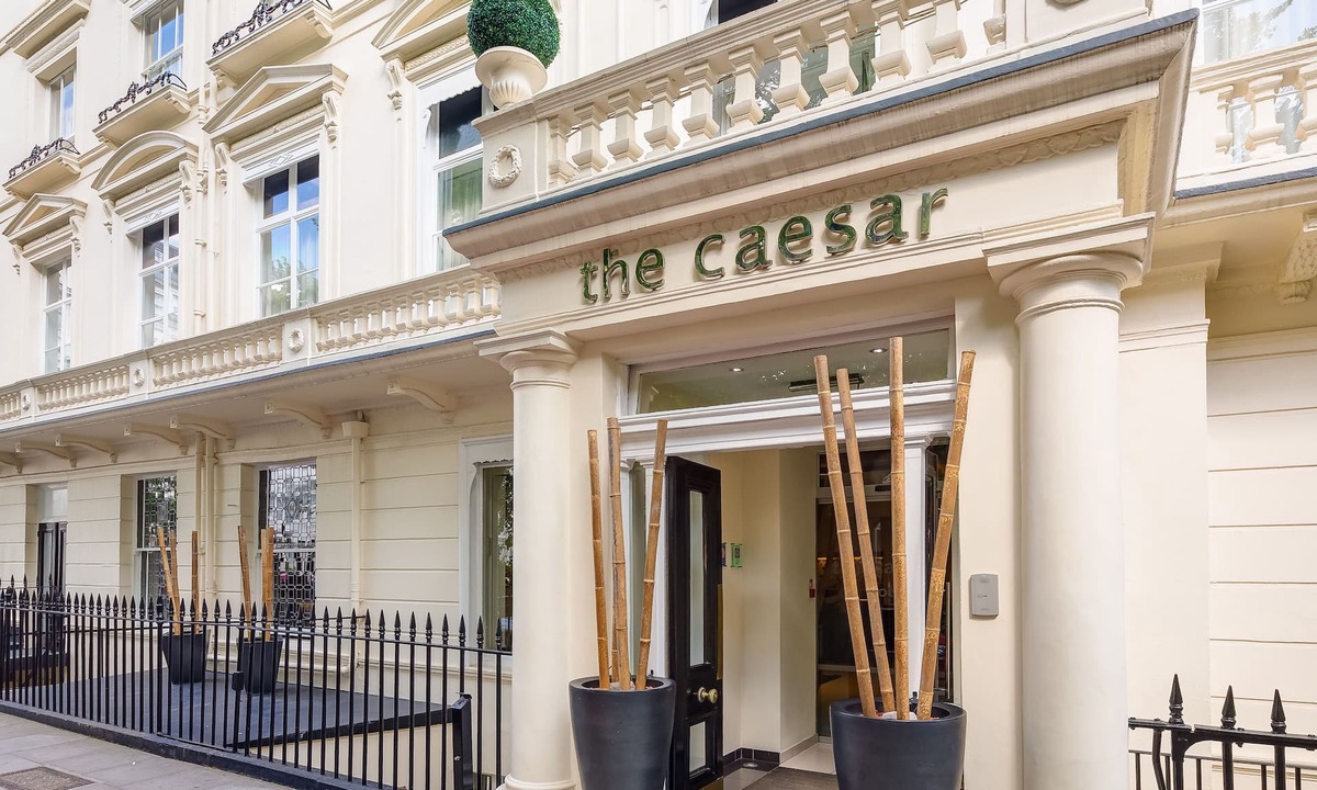 Bayswater Hotel | The Caesar Hotel