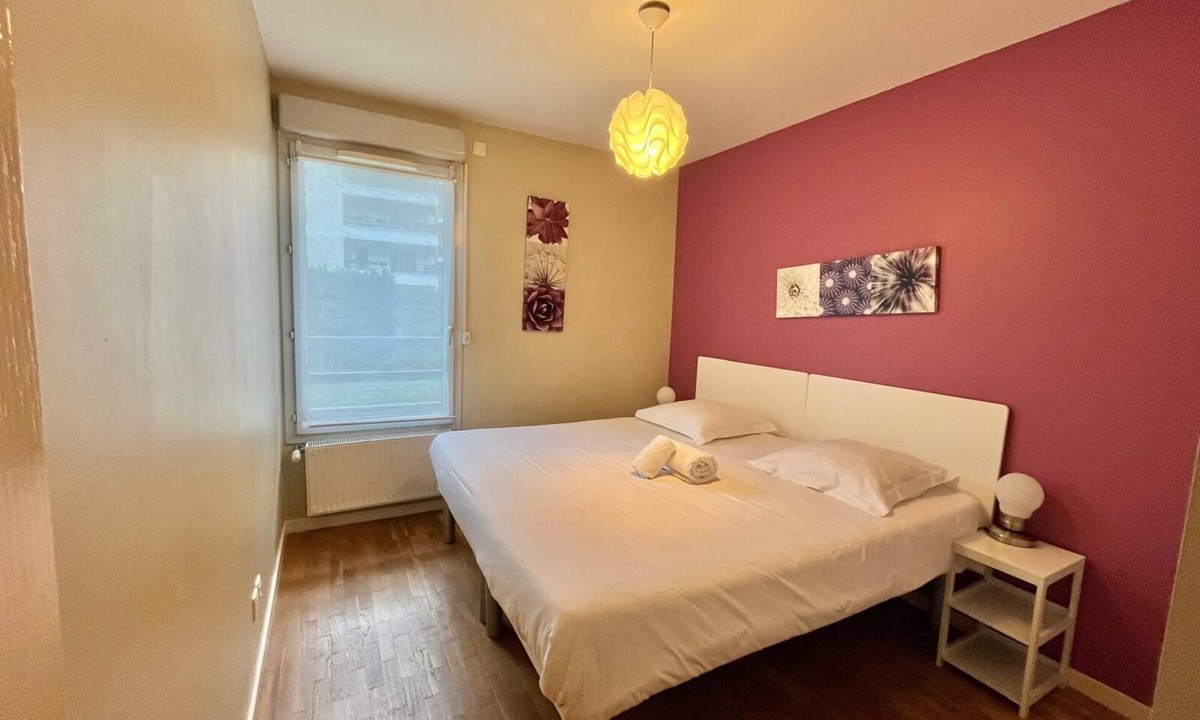 Yves Farge - Le Fleuve Apartment | The Camille avec Jardin at Jean-Macé
