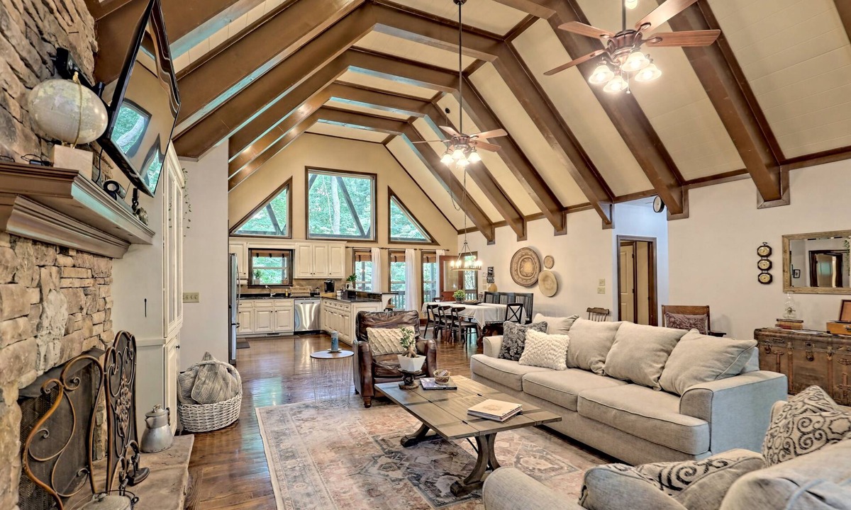 Sky Valley House | The Canopy: Single-Level Sky Valley Home Private Sauna & Wellness Space. No pets