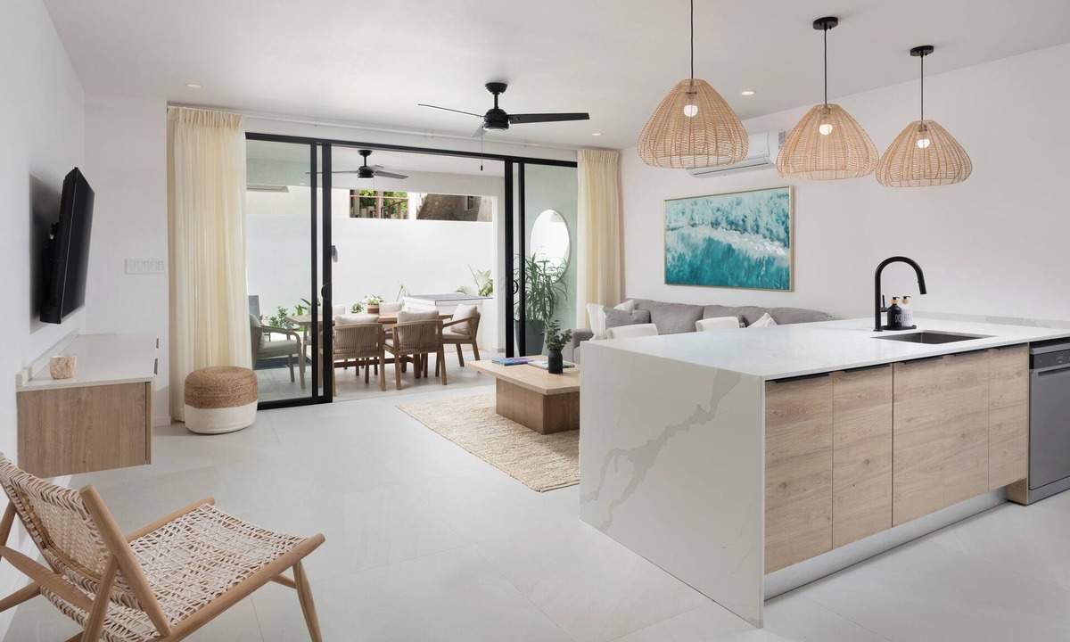 Lower Carlton House | The Carlton Barbados