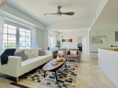 South Beach Apartment | The Carlyle Oceanfront Luxe Condo Miami Beach