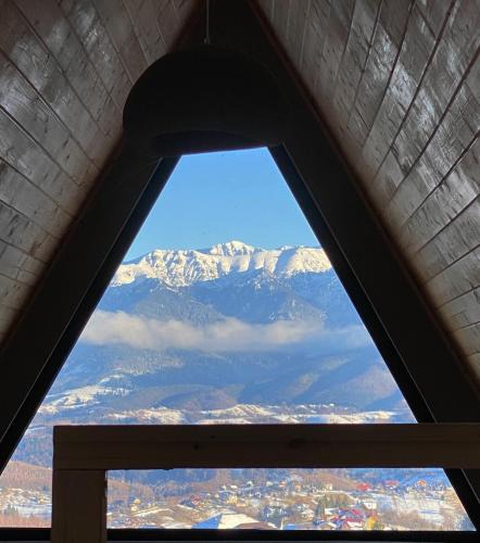 Pestera Ski Chalet | The Cave