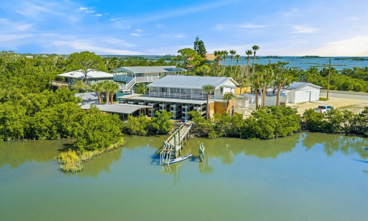 Cedar Key House | The Cedar Key Anchor Hole!