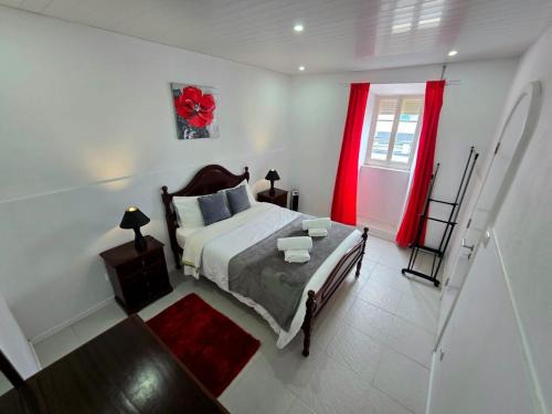 Sete Cidades House | The Cedar Tree House