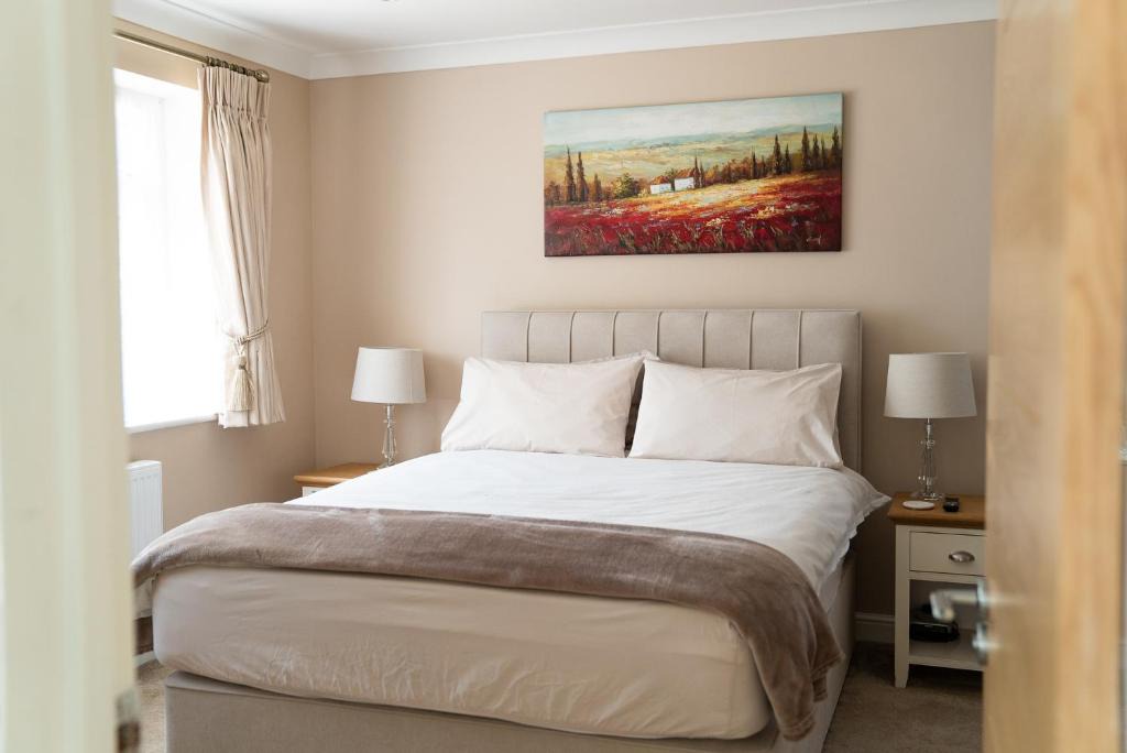 West Clandon Bed & Breakfast | The Cedars