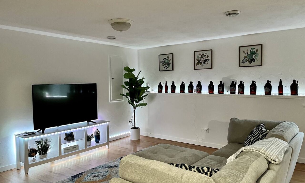Kimberly Apartment | The Cedars Hideaway: Tranquil Retreat in Kimberly