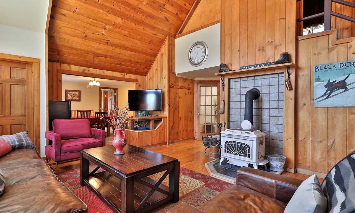 Killington Ski Chalet | The Chalet On West Park: Ski Chalet For Families, Close To Resort 5 Bedroom Chalet