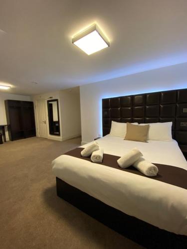 Chatham Hotel | The Charles Hotel