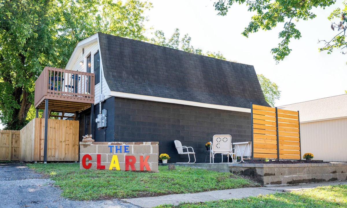 Metropolis House | The Clark: Where Superheroes Sleep