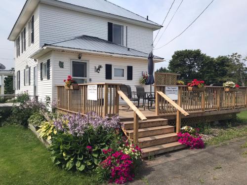 Cape Tormentine House | The Coastal Country House in New Brunswick