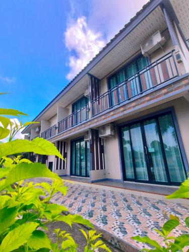 La-ngu Hotel | The Coco Grand Chalet