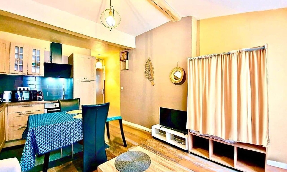 Saint-Jean Apartment | The COCOONING Charm and comfort in a bright studio apartment