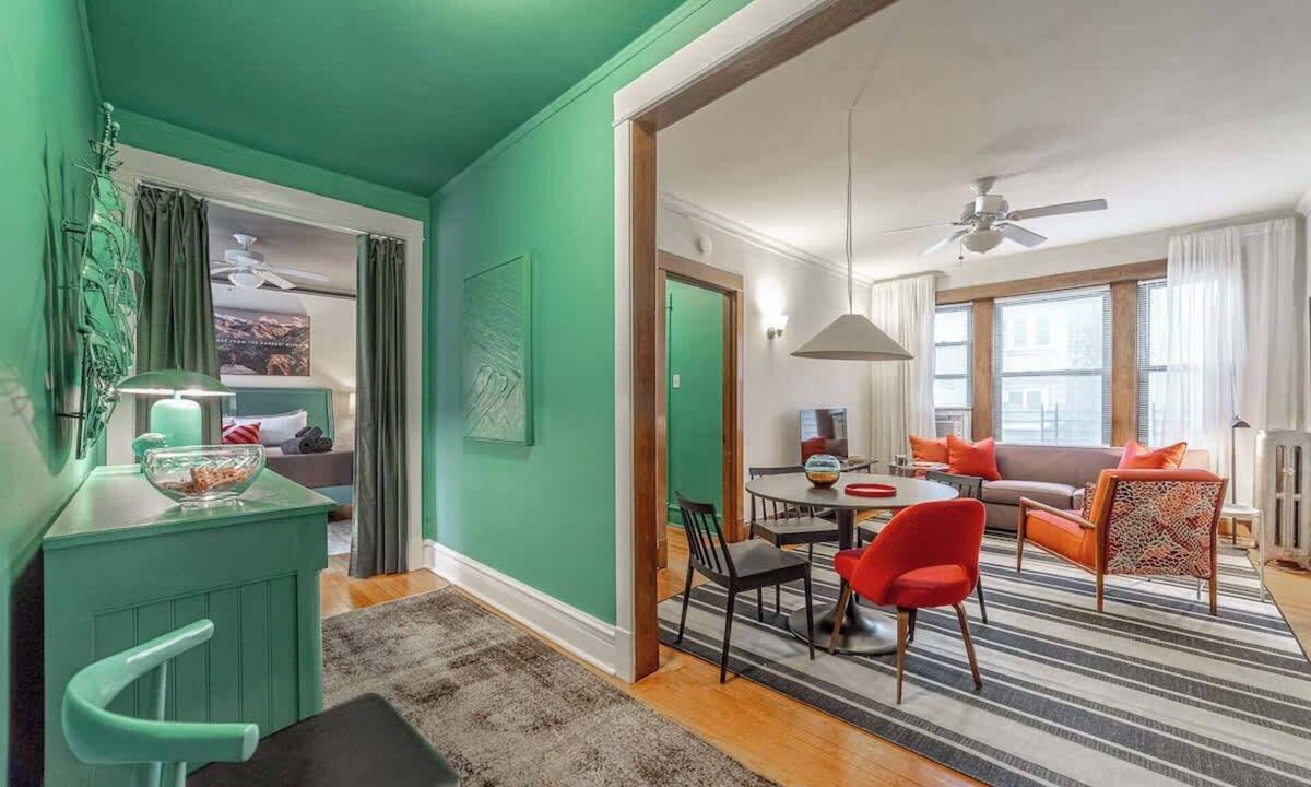 Wrigleyville Apartment | The Codfather at Wrigley