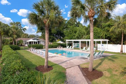 Saint Simons Island House | The Compound-416, 423, 421