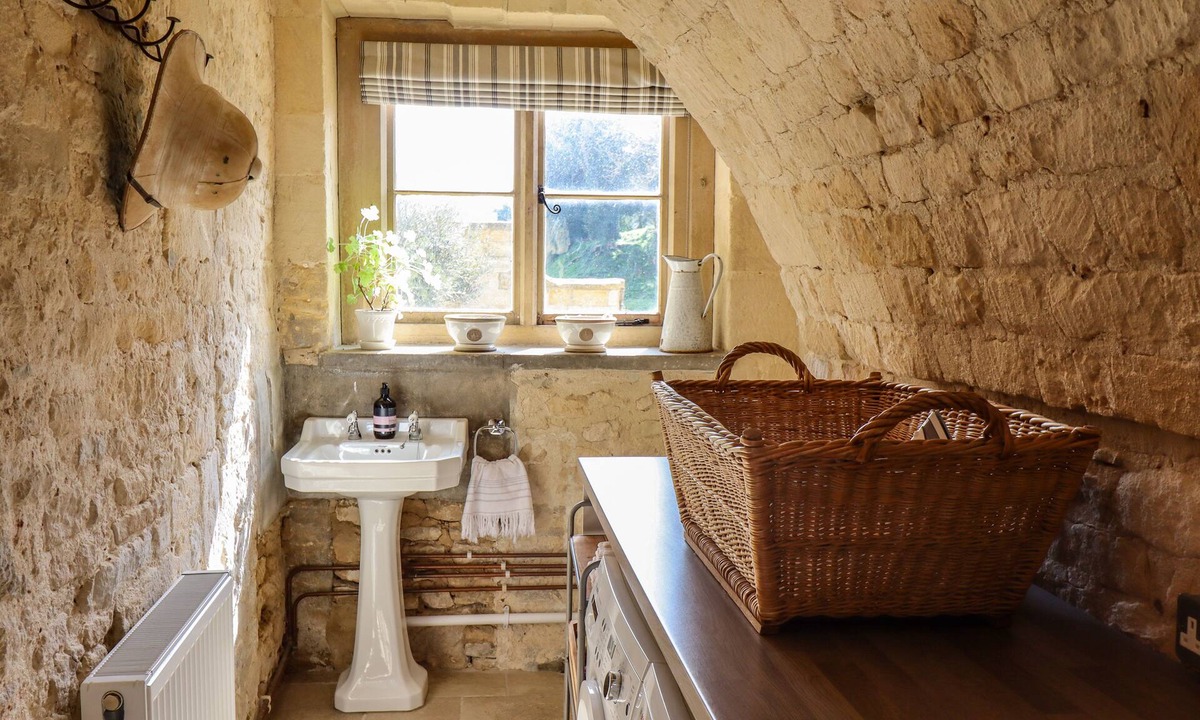 Chedworth Cottage | The Compton Cottage