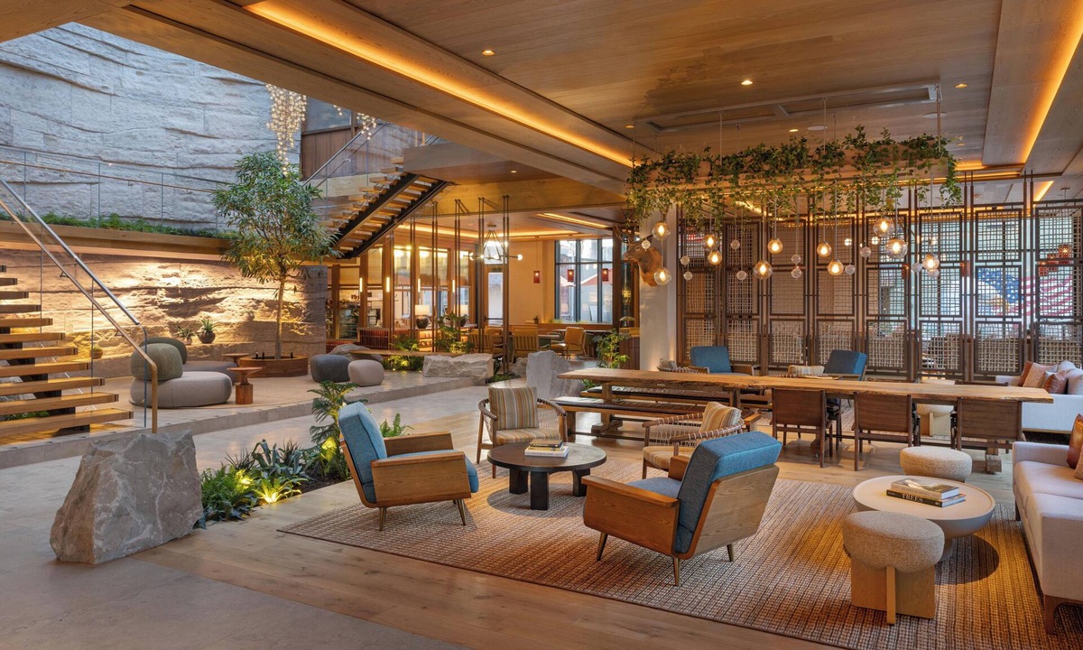 Downtown Hotel | The Compton