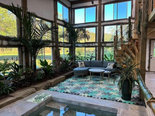 Malaga House | The Conservatory at Owl Hollow