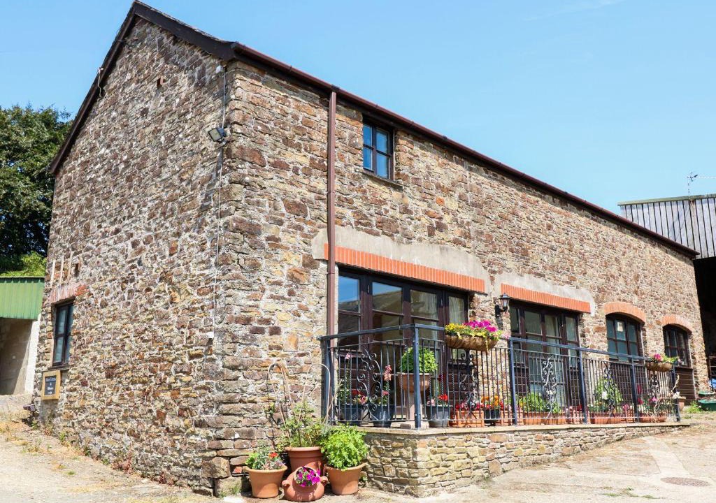 Westleigh House | The Corn Tallet