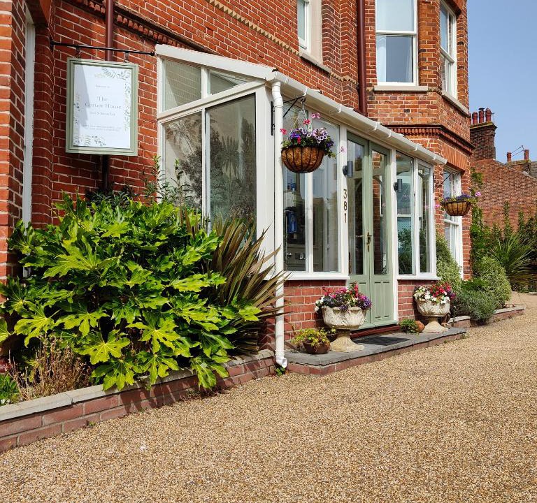 Lowestoft Bed & Breakfast | The Corner House