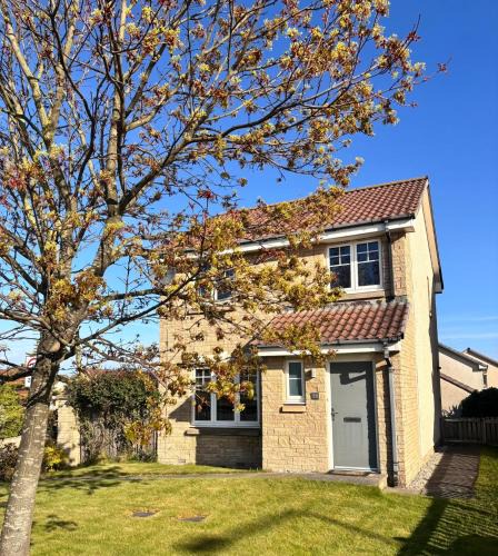 Kilrenny Apartment | The Cornerhouse- Perfect for couples & families
