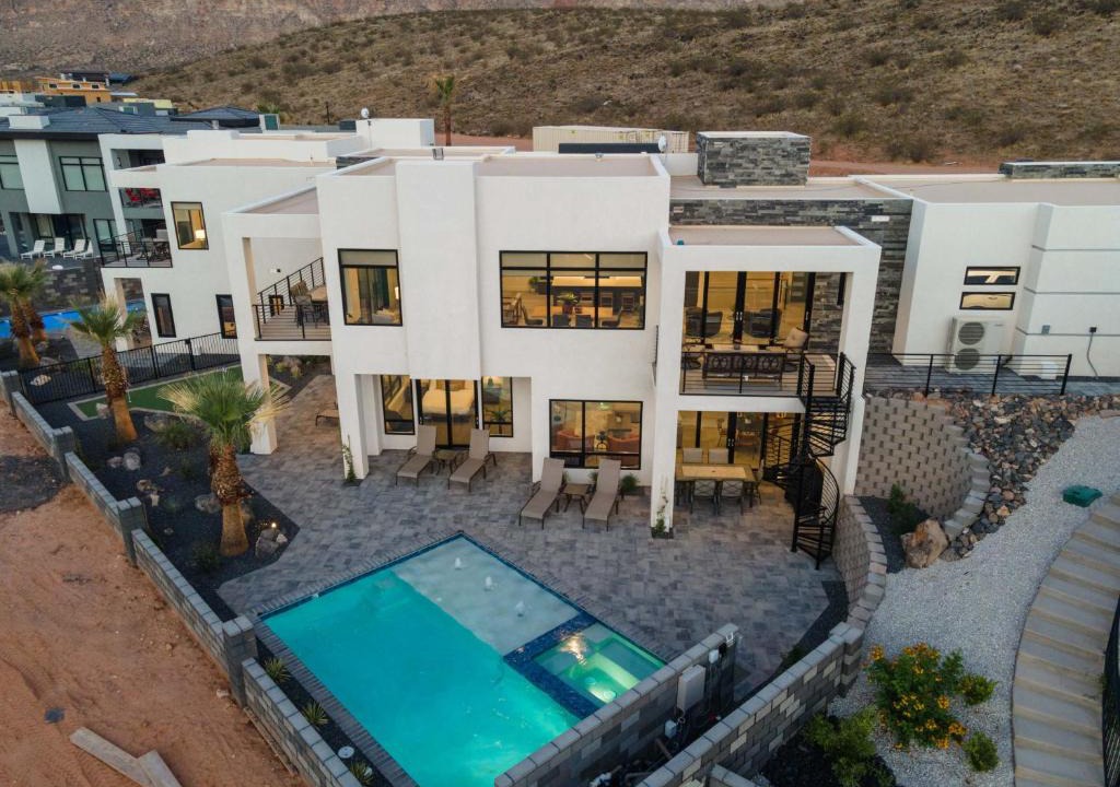 Washington House | THE COSMOS - MOON at Copper Rock!