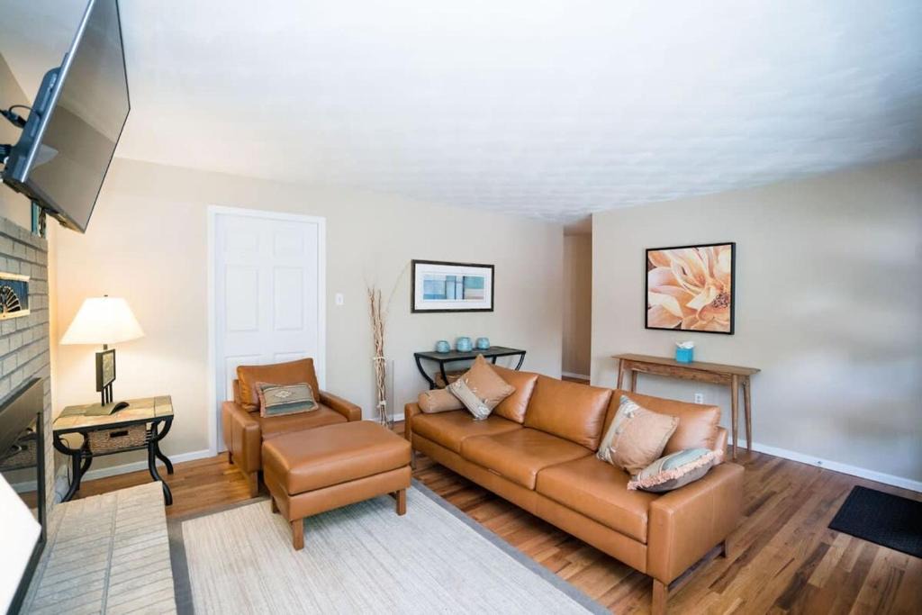 Castlewood House | The Costilla Connection - Denver Tech Center