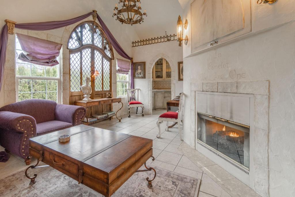 Chemainus Bed & Breakfast | The Cottage and Castle