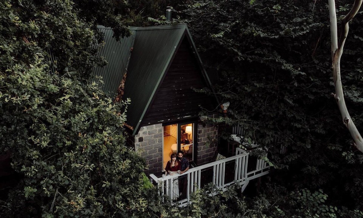 Trafalgar South Cottage | The Cottage at Mirador Springs Retreat Gippsland -just 90 mins from Melbourne.
