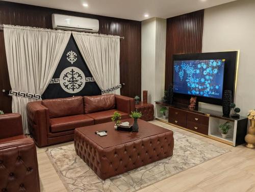 Bahria Town Apartment | The Cozy Cube double bedroom apartment