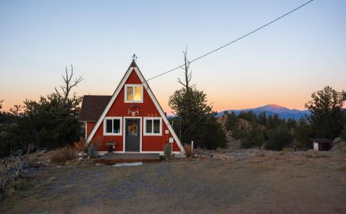 Jefferson Ski Chalet | The Cozy Owl A-Frame