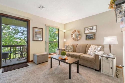 Table Rock House | The Cozy Place - Pointe Royale Condo - Perfect for Couples