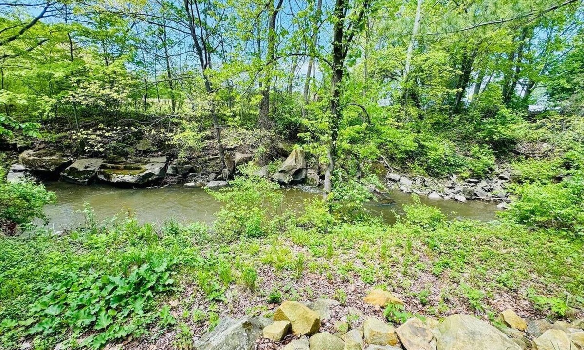 Avon House | The Creekside Oasis Duplex - Central Avon