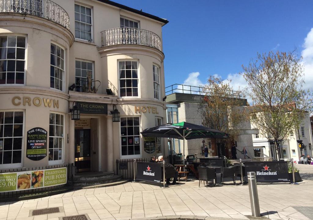Ryde Hotel | The Crown Hotel