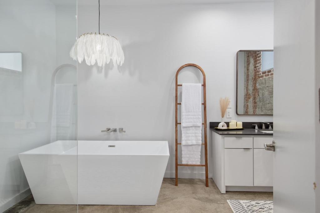 Downtown Apartment | The Cypress Flats