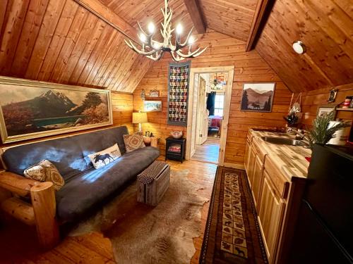 Cosby House | The Dapper Duck Log Cabin