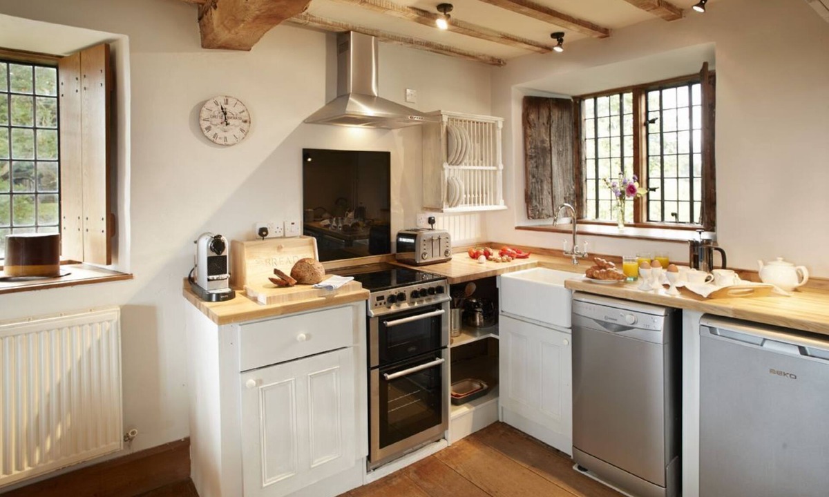 Pauntley House | The Dovecote, in the grounds of Elizabethan Pauntley Court, is the perfect country escape.