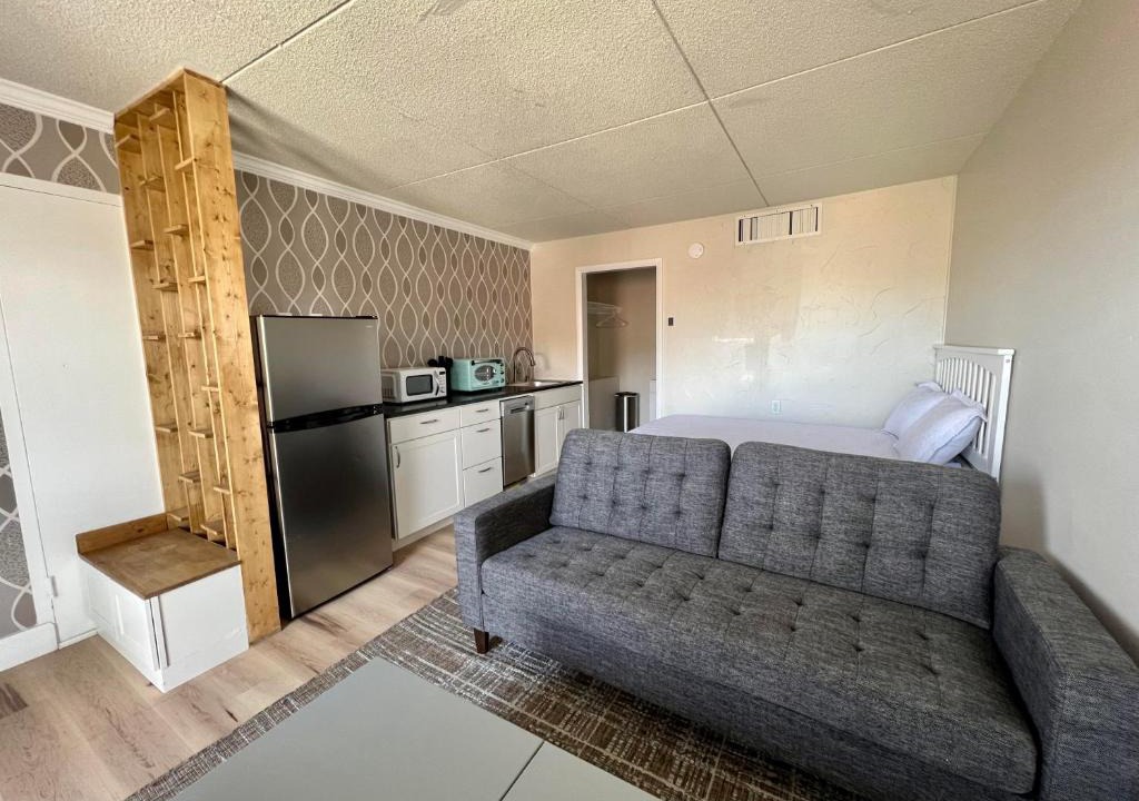 Cheyenne Apartment | The Downtowner Studios