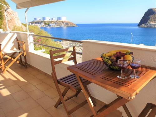 Kaloi Limenes Apartment | The eagle