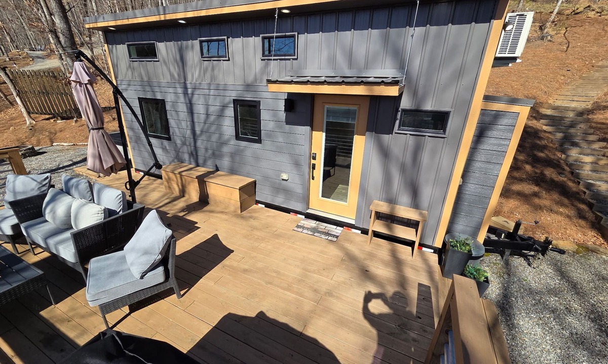 Waynesville Ski Chalet | The Eagles Nest - Mountain Tiny Home Retreat Near Asheville & Blue Ridge Parkway