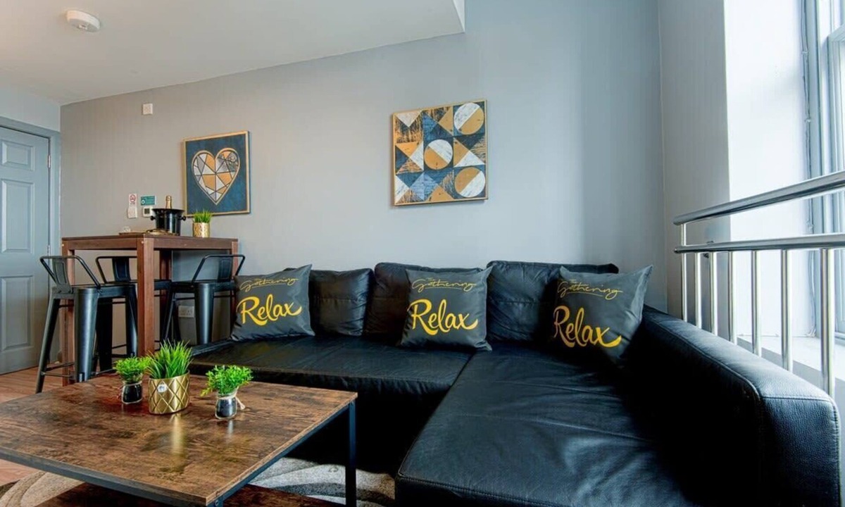 Wrexham Apartment | The Eisteddfod 2 Bed Apartment | Central Wrexham