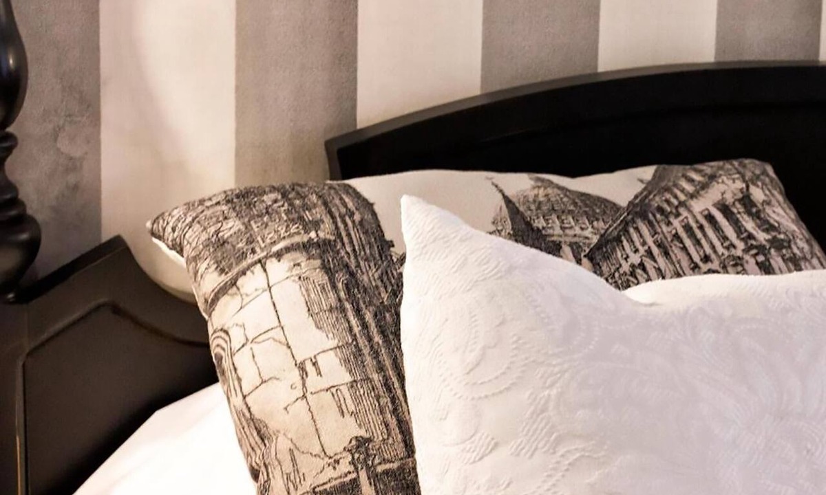 Centro - Sagrario Apartment | The Elegant Suite
