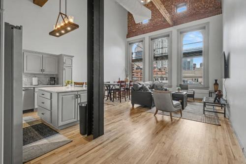 Downtown Denver Apartment | The Elevated Gallery - Historic Loft - Heart of Downtown - 98WalkScore