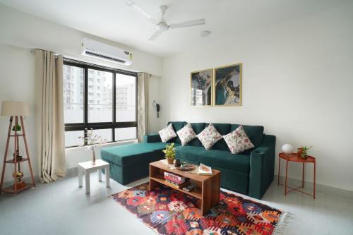 Santacruz Apartment | The Emerald Bloom, 2BHK Apt near Airport,Bkc&NMACC