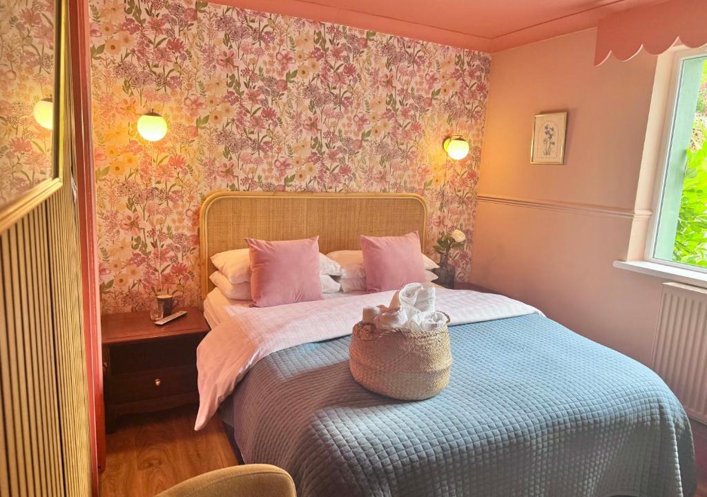 Emsworth Hotel | The Emsworth Hotel