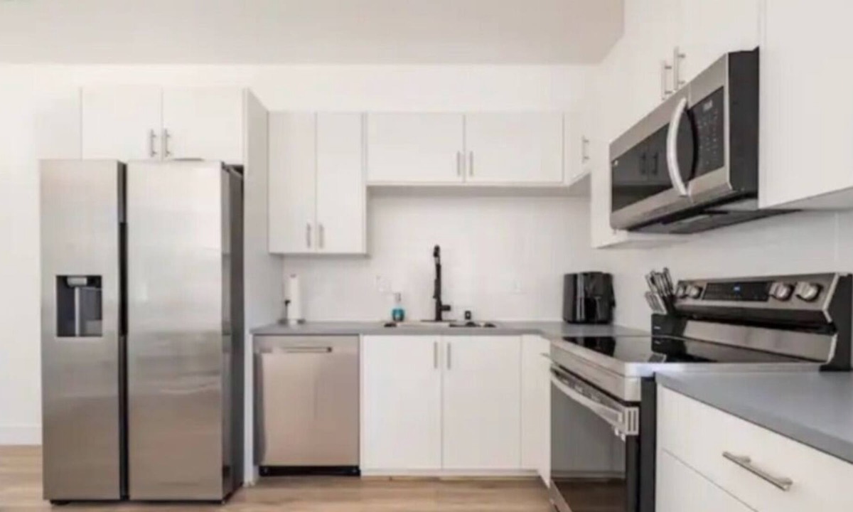 Sacramento House | The Experience