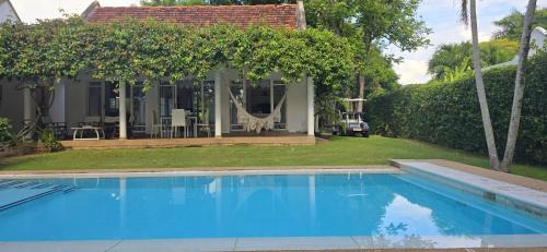 Ricaurte House | The Fairway Viewpoint