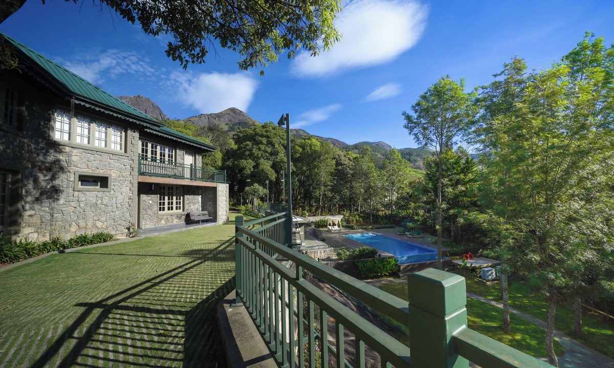 Suryanelli Hostel | The Farside Munnar