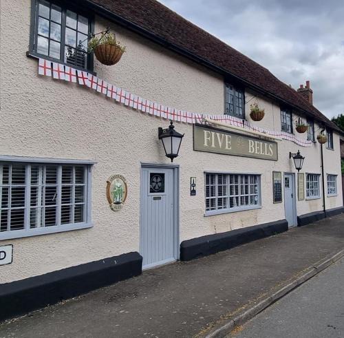 Cople Bed & Breakfast | The Five Bells