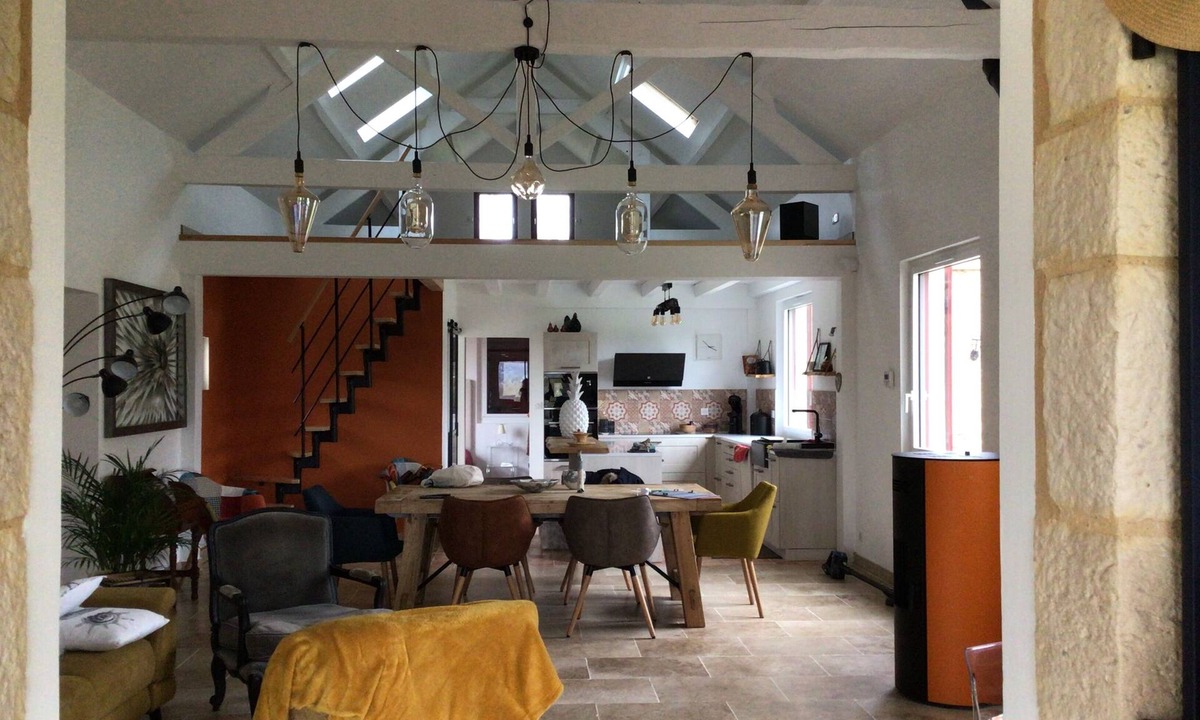 Le Buisson-de-Cadouin Villa | The former barn, house with swimming pool on 5500 m2 of parkland,