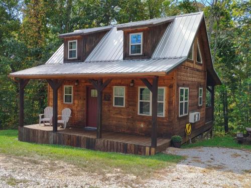 Genoa Ski Chalet | The Frontier - An Amish Built Deluxe Cabin